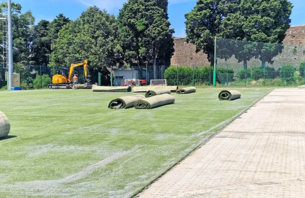 Nova trava za piranski stadion