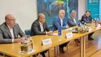 SENG in Dars sta s podpisom dogovora potrdila sodelovanje pri 
gradnji sončnih elektrarn ob avtocestnem križu na Primorskem.   
