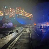 (FOTO+VIDEO) &ldquo;Pobeglo&rdquo; ladjo so na privezno mesto vrnili vlačilci
