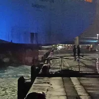 (FOTO+VIDEO) &ldquo;Pobeglo&rdquo; ladjo so na privezno mesto vrnili vlačilci