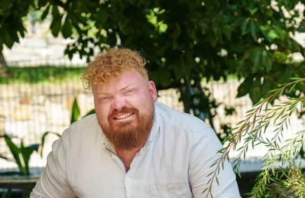 Nejc &Scaron;peh pripravlja stand up predstavo
