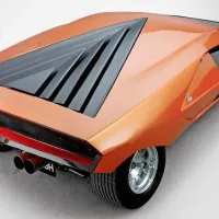 Stratos zero (ali tudi 0) je bil izdelek Bertoneja, s katerim je prepričal Lancio v skupni avto za rally.