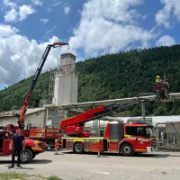 V Čepovanu na delu &scaron;e vse ekipe, ostaja tudi vojska
