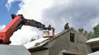   V Čepovanu in okolici so bili včeraj še polno zasedeni z zaščito objektov. 