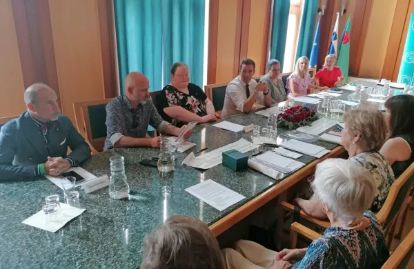 Včeraj so predstavili 20.  svetovni čipkarski kongres, ki bo Novo 
Gorico postavil  na zemljevid “čipkarskih mest”. 