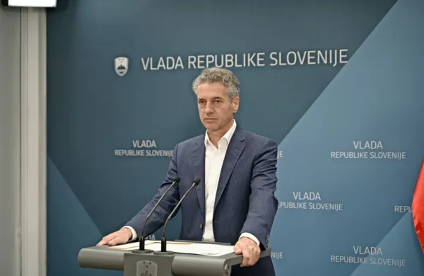 Predsednik vlade Robert Golob