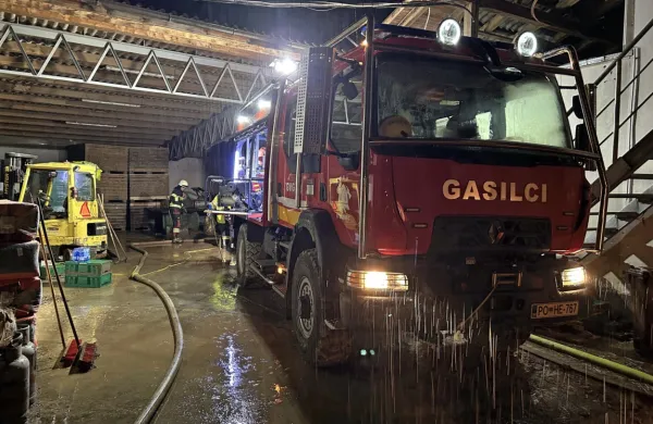 Na pomoč poplavljenim tudi gasilci iz Obalno-kra&scaron;ke gasilske zveze