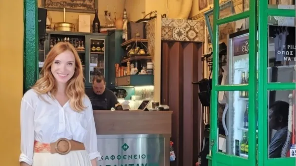 Mojca Mavec med letošnjim potepom po Kreti.