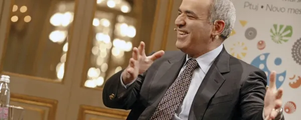 



 

Še Gari Kasparov je zbežal na Zahod.