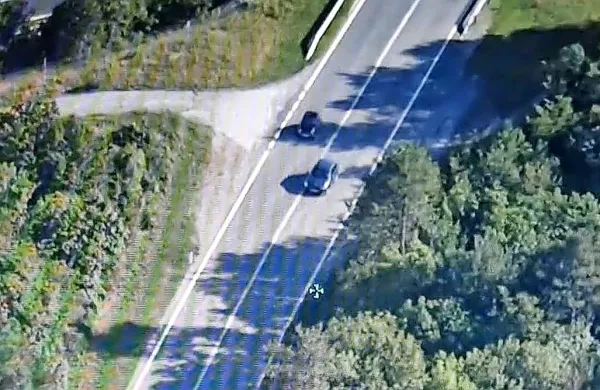 Iz helikopterja so opazili in posneli nepravilno prehitevanje.