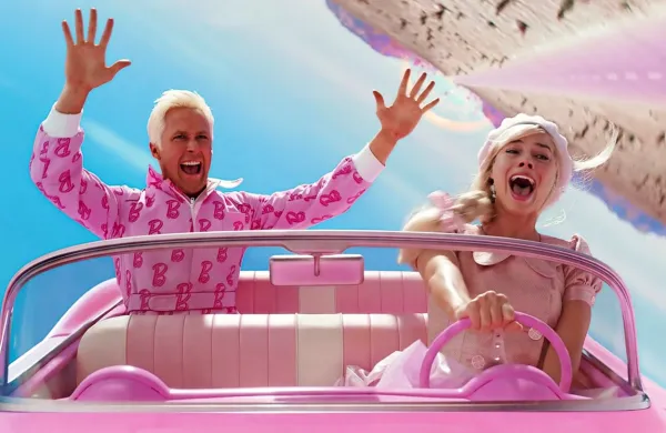 Hollywoodski film Barbie  je na globalni ravni v blagajno doslej 
prinesel že več kot milijardo dolarjev. 
