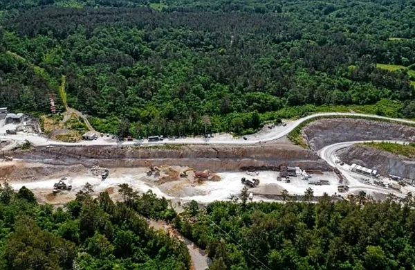 Gradnja drugega tira je pri nas trenutno največji infrastrukturni 
objekt. 