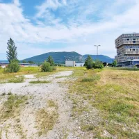 Na območju Majskih poljan bi SDH gradil nova stanovanja, 
prostora je za več kot 400. 