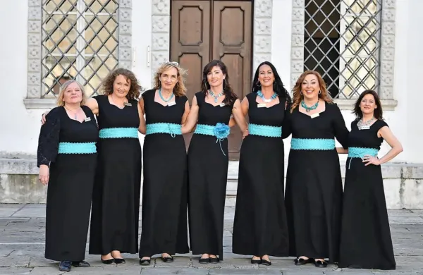 Ženska klapa Fritule  iz Kopra