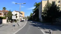 Do konca meseca bodo obnovili še preostali del vozišča na 
Vojkovem nabrežju.