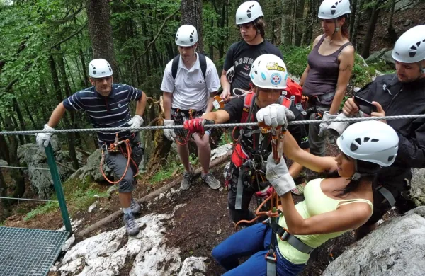 Bovški spust po jeklenicah velja za enega najdaljših v Evropi.