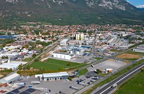  Januarja se bodo lotili urejanja še dodatnega dela poslovne cone, končali naj bi ga v pol leta.  