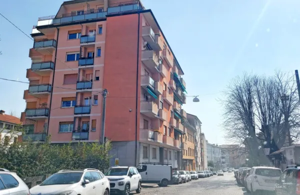 Ob pomanjkanju stanovanj se v Gorico selijo družine iz Nove Gorice.