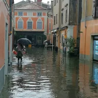 Ljubljanska ulica v Izoli danes popoldne