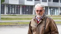 Upokojeni  mariborski  zdravnik  Bojan  Lovše  je  na koprskem  
sodišču  razlagal,  da je  zdravstveno  dokumentacijo pregledoval  
tudi doma.