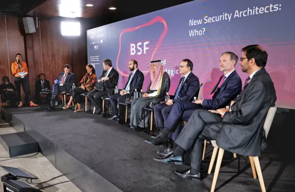 Na BSF so v luči spoprijemanja z novimi izzivi izpostavili vlogo 
mednarodnih institucij in ocenili, da bodo v prihodnosti pomembno vlogo odigrala tudi partnerstva med vsemi deli sveta.