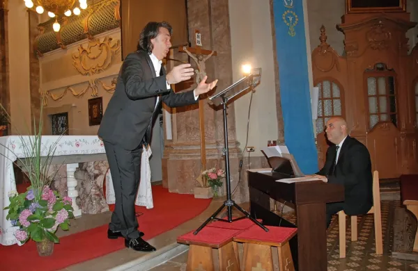Luka Debevec Mayer je proslavil 30. obletnico svojih slovenskih 
turnej.