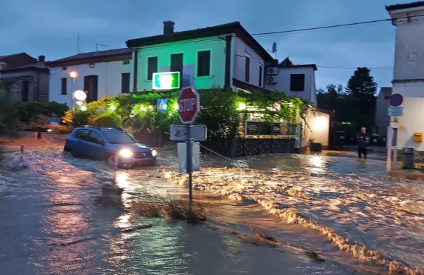 Strunjan je pod vodo.
