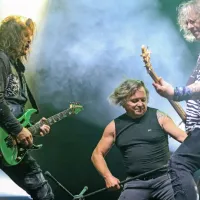 Šank Rock so pred kratkim združili moči z nekdanjim bobnarjem 
Alešem Uranjekom, ki se jim je pridružil na aktualni turneji po 
Sloveniji.