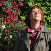 (INTERVJU) Barbara Korun, leto&scaron;nja avtorica v sredi&scaron;ču festivala Vilenica: Dobra pesem me prisili, da se v sebi soočim z drugačnim ... Zelo zdravilno!