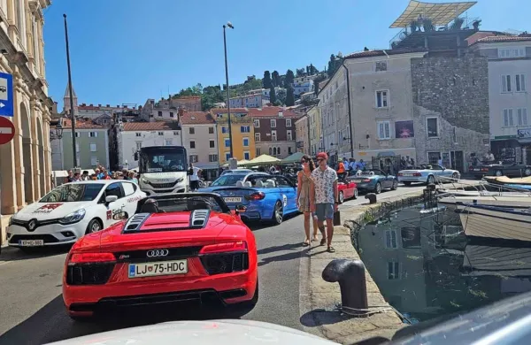 Kabrioleti in roadsterji na Ribi&scaron;kem trgu