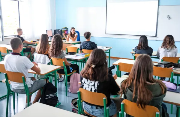 Število brezposelnih se bo po napovedih znižalo na račun zaposlitev  na področju izobraževanja v septembru 
(fotografija je simbolična). 