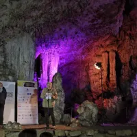 (FOTO) S podelitvijo glavne nagrade Ottu Tolnaiu se je sklenila leto&scaron;nja Vilenica