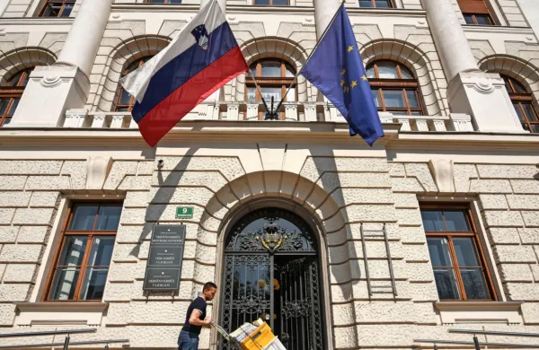 Mesto podpredsednika vrhovnega sodišča je izpraznjeno, odkar je 
vodenje tega sodišča februarja letos prevzel Miodrag Đorđević.