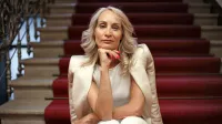 Meira Hot ocenjuje, da  tisti, ki so danes v ospredju kot socialni 
demokrati,  kažejo neko novo podobo socialne demokracije.