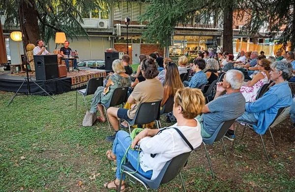 Park ob Bevkovem spomeniku se je izkazal kot primeren prostor za 
organizacijo festivala, ki je vse bolje obiskan.
