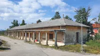 Podjetniški inkubator bodo uredili  v industrijsko obrtni coni Trnovo, na mestu, kjer zdaj klavrno propada 
ena od stavb bivše vojašnice. 