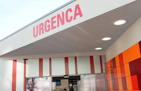 V šempetrski bolnišnici pozdravljajo sklep strateškega sveta za 
zdravstvo, ki deluje pri premierju Robertu Golobu, po katerem bi 
se v urgentne centre morali vključevati vsi zdravniki z licenco 
posamezne regije, kar bi pilotno izpeljali prav v severnoprimorski 
regiji. 
