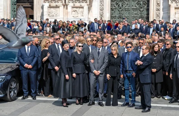 Silvio Berlusconi, ki je v starosti 86 let umrl  za posledicami 
levkemije, je v pismu, priloženem oporoki, otrokom  izrazil veliko 
ljubezni. 