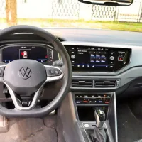 V potniški kabini je celotna zasnova prepoznavno volkswagnovska. 
