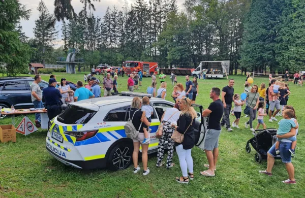 V Ilirski Bistrici so na  celodnevnem dogodku Bistrc za Slovenijo, ki 
je združil več kot 160 društev, organizacij, zavodov in drugih 
sodelujočih,  za prizadete v občini Luče zbrali 18.000 evrov. 