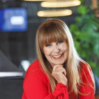 Zvezdana Mlakar 