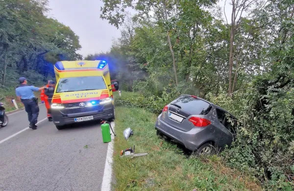 Merče: s ceste zapeljal v drevo