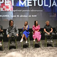 Krila je razprla nova verzija skladbe Metulj v izvedbi skupin Bepop 
in Šank Rock.