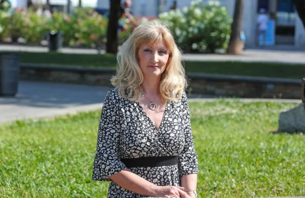 Vesna Mikolič