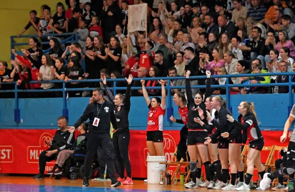 Ajdovke brez težav v tretji krog