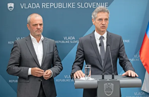 Premier Golob v DZ poslal predlog za razre&scaron;itev ministrice &Scaron;inko in odstopno izjavo ministra Brežana