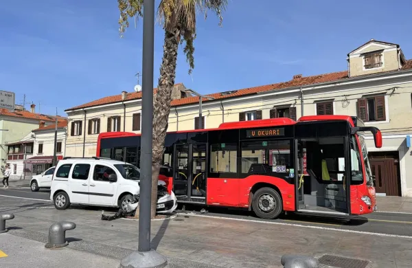 Avtobusu izsilila prednost