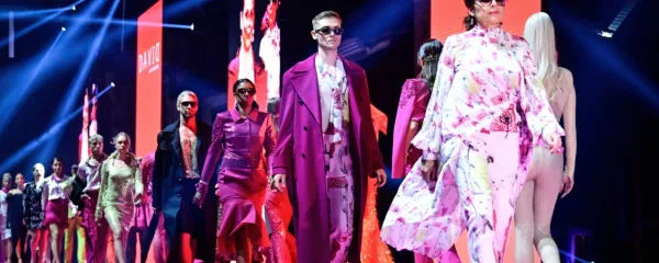 Znamka DH fashion se je pokazala v najbolj barviti in ljubezni do 
življenja polni luči doslej.