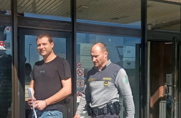 Sodišče  je  Romanu Prelogu, ki ima odprt  še  en  postopek,   zaseglo 
tudi  industrijsko  konopljo,  za katero ni  imel  ustreznega  dovoljenja.