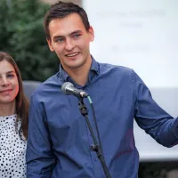 Vodji mestne kavarne Jelena   Arsić in Alen Sinanović  